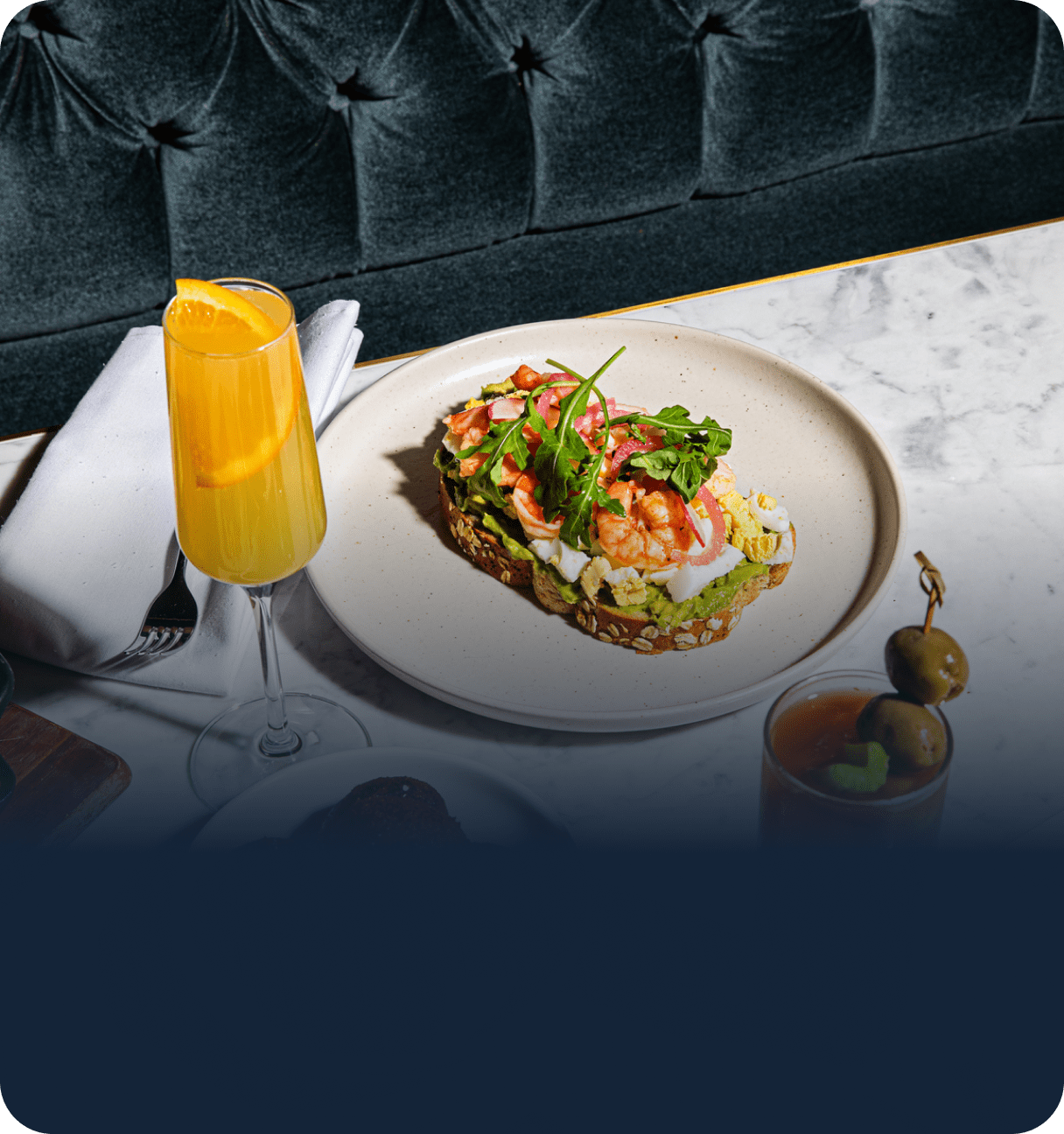 Food and drinks served at table